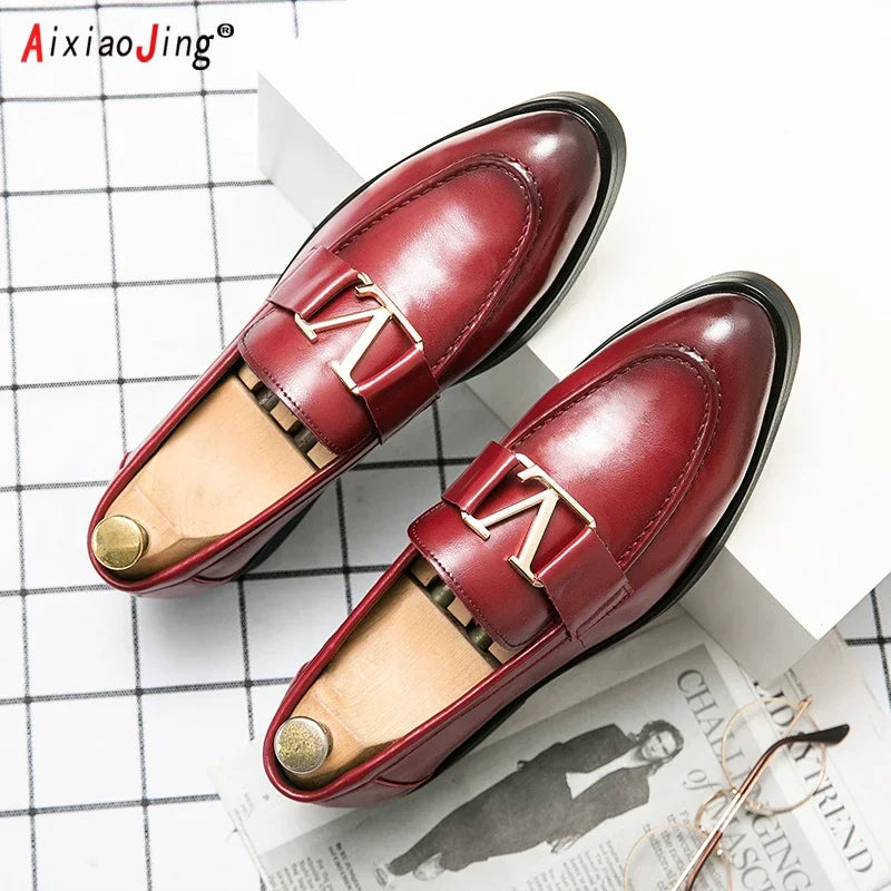 New Designer Men's Leather Shoes Trend Luxury Brand Business Pointed Toe Leather Shoes Casual Shoes Leather Buckle Men's Loafers
